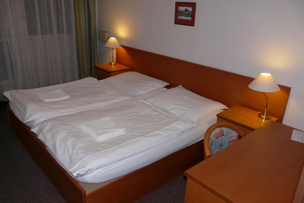 Cmc Residence & Conference Inn Čelákovice Pokój zdjęcie